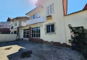 Foto 1 de Casa com 5 Quartos para alugar, 300m² em Marapé, Santos