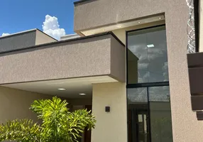 Foto 1 de Casa com 3 Quartos à venda, 135m² em Parque das Flores, Goiânia