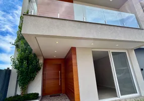Foto 1 de Sobrado com 3 Quartos à venda, 167m² em Ipanema, Porto Alegre
