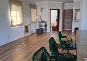 Foto 1 de Casa de Condomínio com 3 Quartos para alugar, 240m² em Jardim América, Valinhos