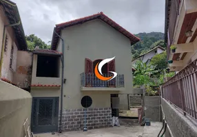 Foto 1 de Casa com 3 Quartos à venda, 150m² em Quissama, Petrópolis
