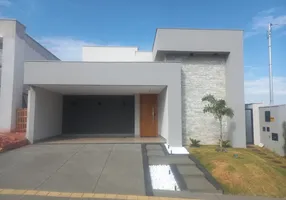 Foto 1 de Casa com 3 Quartos à venda, 261m² em Jardins Nápoles, Senador Canedo