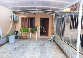 Foto 1 de Casa com 2 Quartos à venda, 74m² em Hípica, Porto Alegre