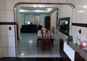 Foto 1 de Sobrado com 4 Quartos à venda, 360m² em Utinga, Santo André