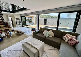 Foto 1 de Casa de Condomínio com 2 Quartos à venda, 235m² em Alphaville, Santana de Parnaíba