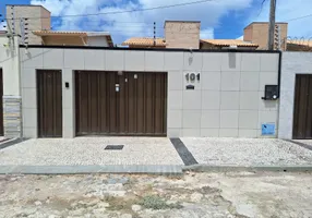 Foto 1 de Sobrado com 4 Quartos à venda, 176m² em Edson Queiroz, Fortaleza