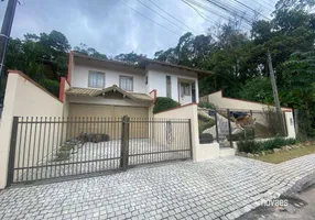 Foto 1 de Casa com 4 Quartos à venda, 194m² em Glória, Joinville