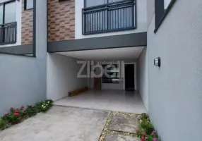 Foto 1 de Sobrado com 3 Quartos à venda, 120m² em Saguaçú, Joinville