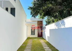 Foto 1 de Casa com 2 Quartos à venda, 71m² em Peró, Cabo Frio