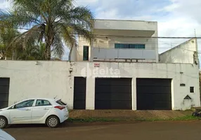 Foto 1 de Casa com 3 Quartos à venda, 240m² em Daniel Fonseca, Uberlândia