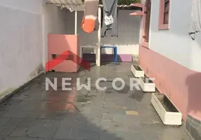 Foto 1 de Casa com 2 Quartos à venda, 150m² em Centro, Peruíbe