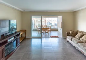 Foto 1 de Apartamento com 3 Quartos para alugar, 135m² em Vila Cruzeiro, São Paulo