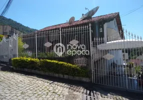 Foto 1 de Casa com 5 Quartos à venda, 352m² em Centro, Rio Bonito