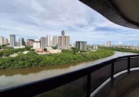 Foto 1 de Apartamento com 4 Quartos à venda, 200m² em Ilha do Retiro, Recife
