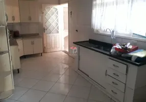 Foto 1 de Sobrado com 3 Quartos à venda, 100m² em Vila Sacadura Cabral, Santo André