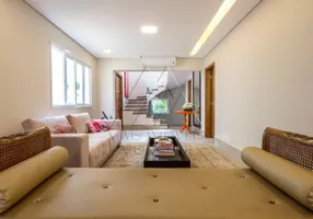 Foto 1 de Casa de Condomínio com 5 Quartos à venda, 390m² em Jardim Colombo, São Paulo