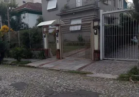 Foto 1 de Casa com 3 Quartos à venda, 636m² em São João, Porto Alegre