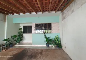 Foto 1 de Casa com 2 Quartos à venda, 63m² em California, Londrina