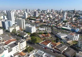 Foto 1 de Lote/Terreno à venda, 466m² em Saraiva, Uberlândia