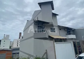 Foto 1 de Casa com 5 Quartos à venda, 260m² em Ariribá, Balneário Camboriú