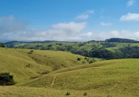 Foto 1 de Fazenda/Sítio com 3 Quartos à venda, 70m² em Zona Rural, Capão Bonito