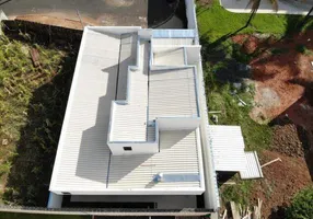 Foto 1 de Casa com 5 Quartos à venda, 162m² em Jardim Holanda, Uberlândia
