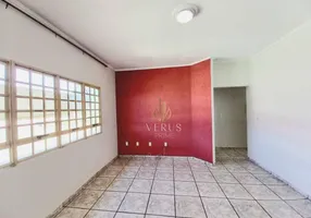 Foto 1 de Casa com 6 Quartos para alugar, 173m² em Jardim Centenário, Mogi Guaçu