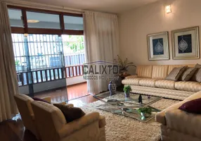 Foto 1 de Casa com 5 Quartos à venda, 305m² em Morada da Colina, Uberlândia