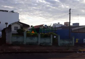 Foto 1 de Casa com 1 Quarto à venda, 413m² em Vila Ipiranga, Londrina