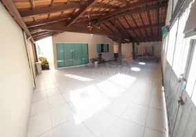 Foto 1 de Casa com 3 Quartos à venda, 160m² em Morada de Laranjeiras, Serra