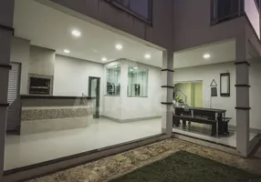 Foto 1 de Casa com 3 Quartos à venda, 225m² em Buritis, Uberlândia