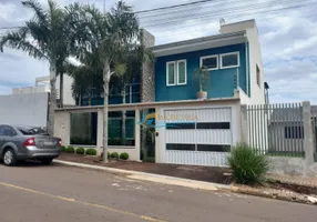 Foto 1 de Sobrado com 3 Quartos à venda, 241m² em Morumbi, Cascavel