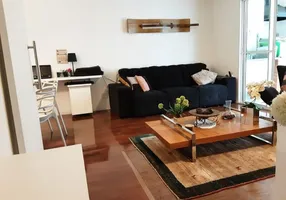 Foto 1 de Apartamento com 2 Quartos à venda, 54m² em Cambuci, São Paulo