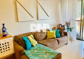 Foto 1 de Apartamento com 3 Quartos à venda, 111m² em Lagoa, Rio de Janeiro