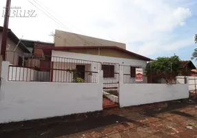 Foto 1 de Casa com 2 Quartos para alugar, 65m² em Centro, Londrina