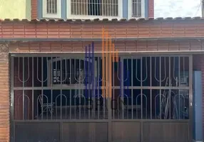 Foto 1 de Sobrado com 2 Quartos à venda, 200m² em Ferrazópolis, São Bernardo do Campo