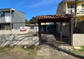 Foto 1 de Casa com 3 Quartos à venda, 80m² em Vila Nova, Porto Alegre
