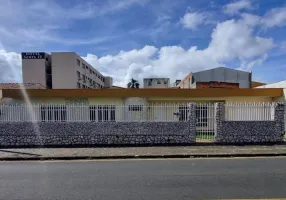 Foto 1 de Casa com 4 Quartos para alugar, 227m² em Centro, Ponta Grossa