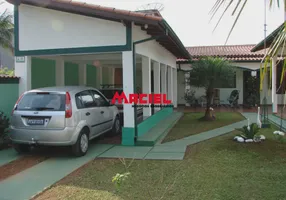 Foto 1 de Casa com 3 Quartos à venda, 200m² em Centro, Caraguatatuba