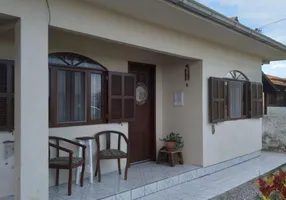 Foto 1 de Casa com 3 Quartos à venda, 87m² em Ibiraquera, Imbituba
