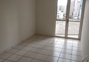 Foto 1 de Apartamento com 3 Quartos para alugar, 74m² em Centro, Londrina