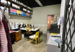 Foto 1 de Galpão/Depósito/Armazém à venda, 1172m² em Engenho De Dentro, Rio de Janeiro
