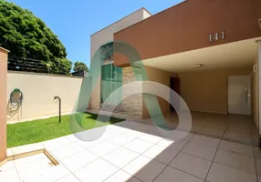 Foto 1 de Casa com 3 Quartos à venda, 166m² em Ouro Branco, Londrina