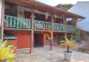 Foto 1 de Casa com 3 Quartos à venda, 300m² em Matapaca, Niterói