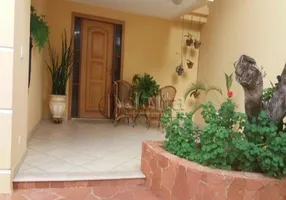 Foto 1 de Casa com 4 Quartos à venda, 368m² em Tabajaras, Uberlândia