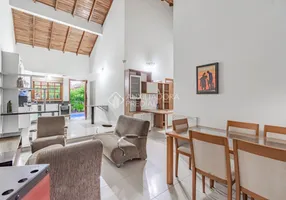 Foto 1 de Casa com 3 Quartos à venda, 110m² em Mont Serrat, Canoas