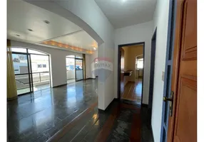 Foto 1 de Apartamento com 4 Quartos para alugar, 227m² em Centro, Atibaia