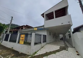 Foto 1 de Casa com 3 Quartos para alugar, 180m² em Fazenda, Itajaí