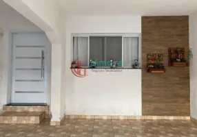 Foto 1 de Sobrado com 3 Quartos à venda, 200m² em Cezar de Souza, Mogi das Cruzes