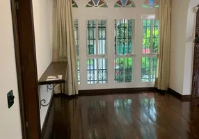 Foto 1 de Casa com 3 Quartos para alugar, 330m² em Cidade São Francisco, São Paulo